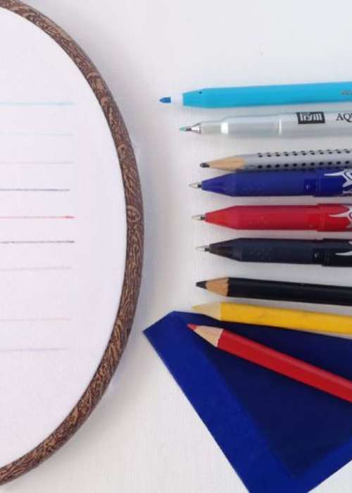 Herramientas para transferir patrones: bolígrafos, lápices y un aro.