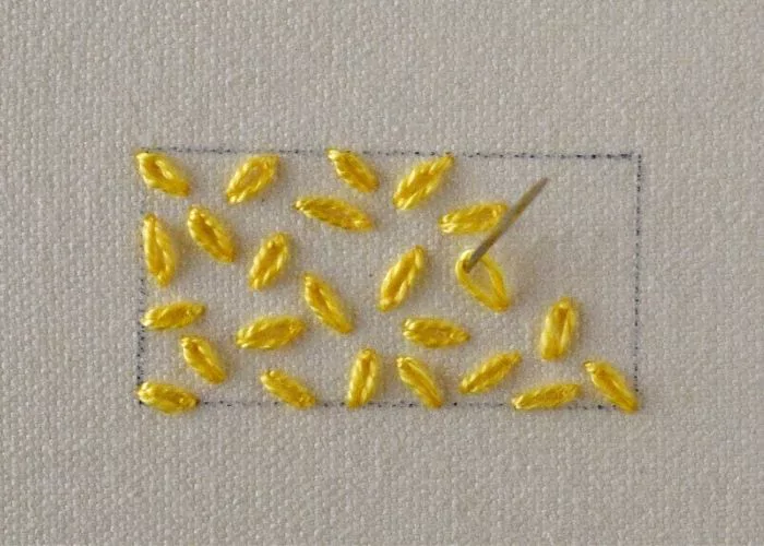 Filling with single chain stitch